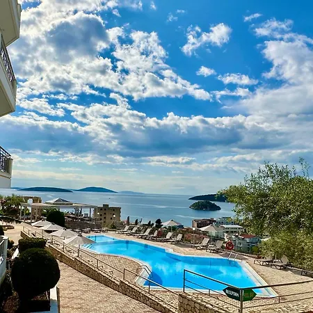 Panorama 4* Толон