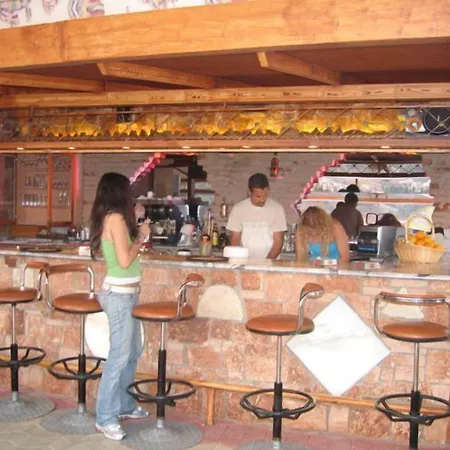 Panorama מלון דירות טולון